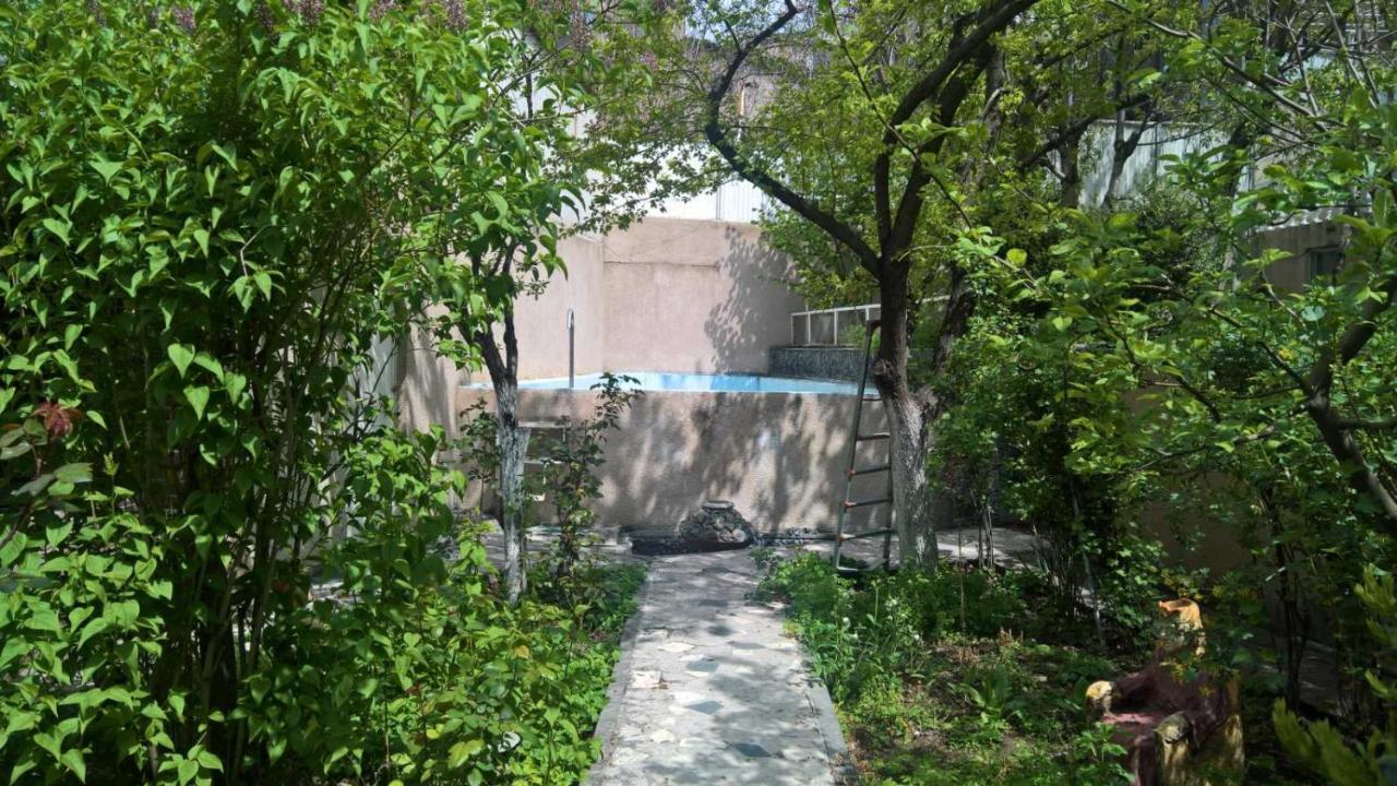 Classic Apartment On Kievyan Yerevan Exterior photo